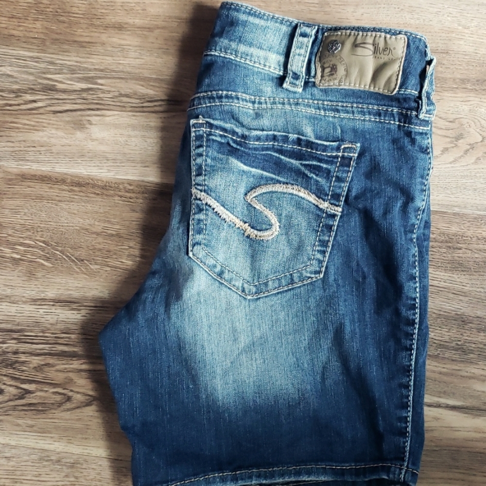 Women's sz 30 Suki Silver Jeans shorts